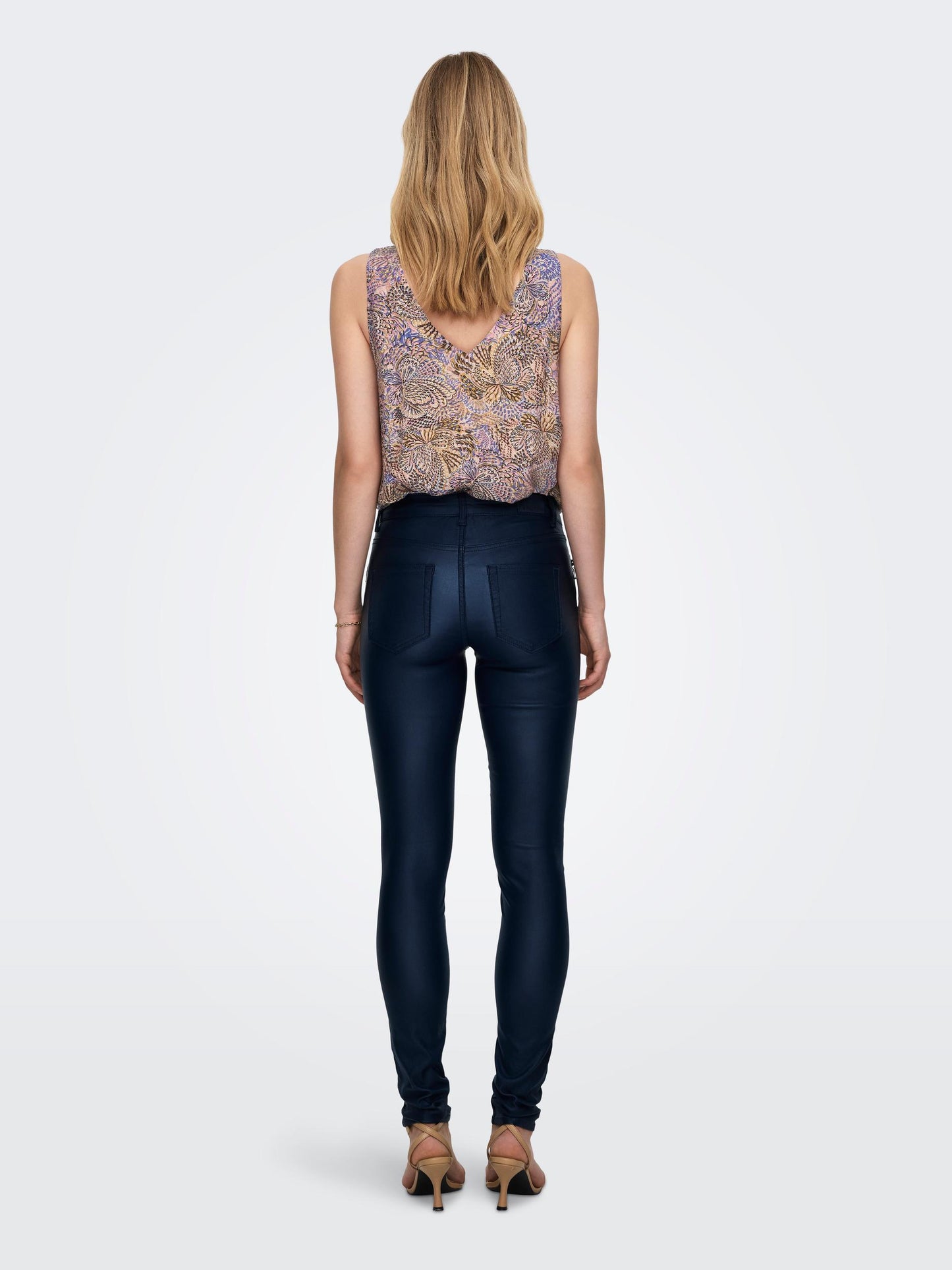 Pantalones poliuretano skinny