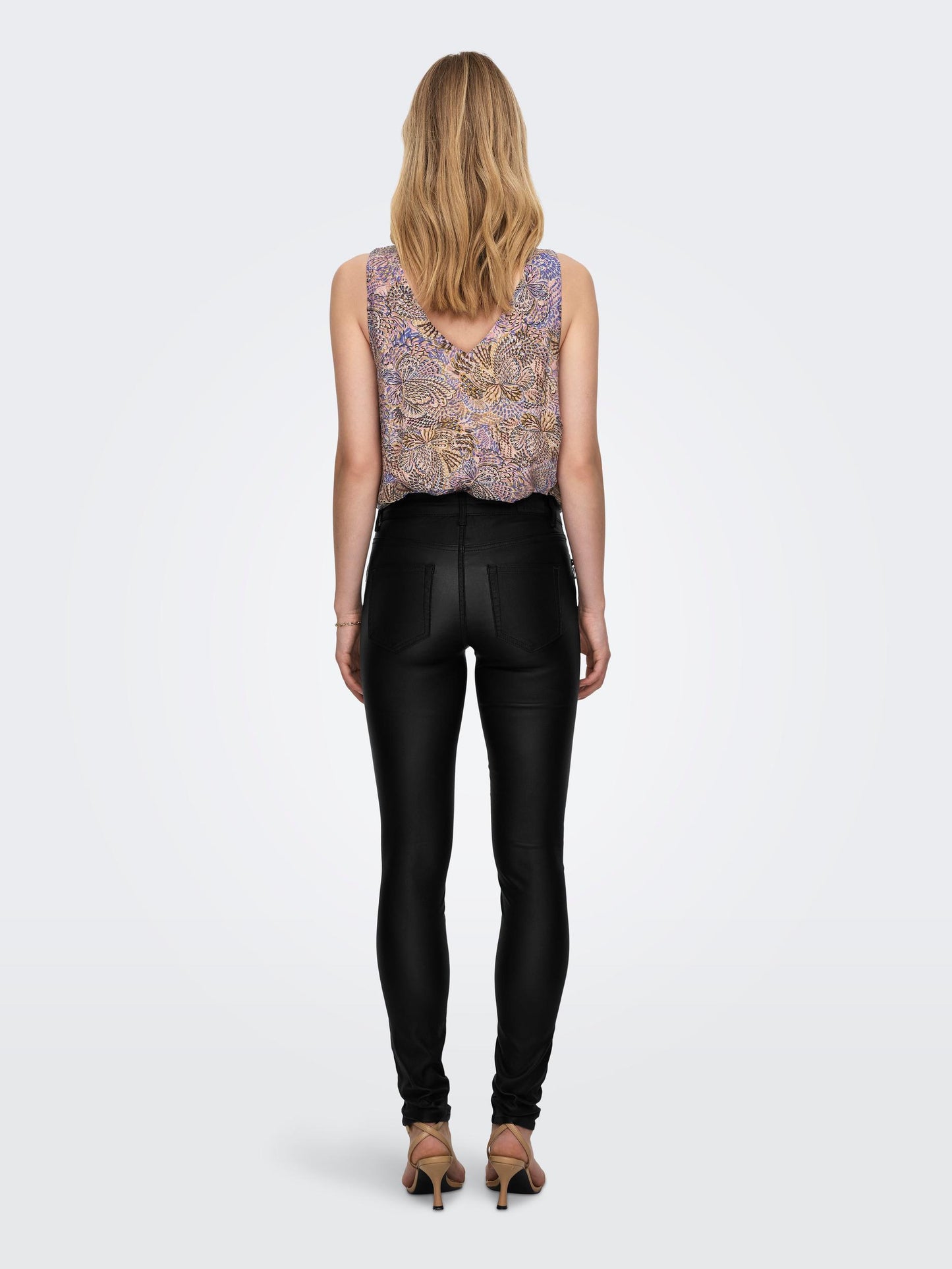 Pantalones poliuretano skinny