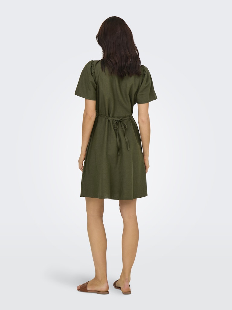 Vestido corto con botones y escote en pico Noos