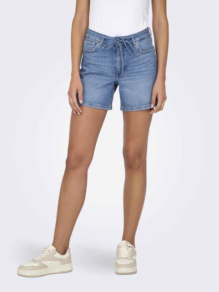 Short vaquero con cinturón Noos
