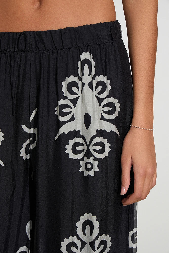 Pantalones estampados con cintura elástica