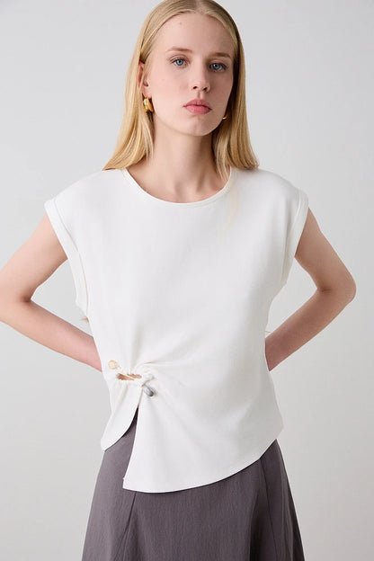 Blusa con detalle de aro