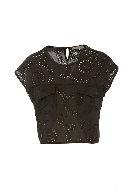 Blusa con bordado calado
