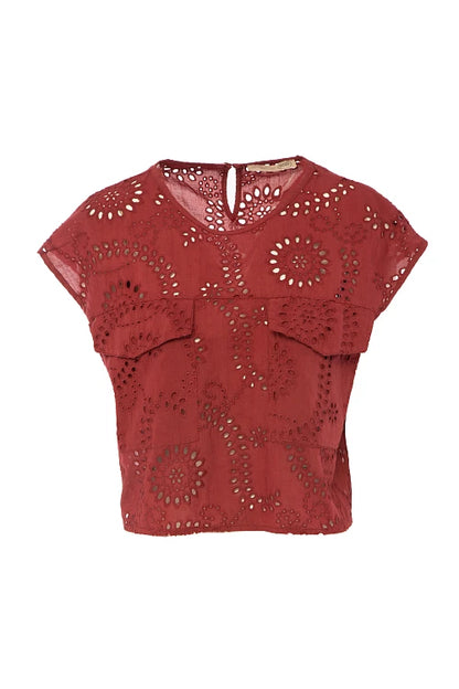 Blusa con bordado calado