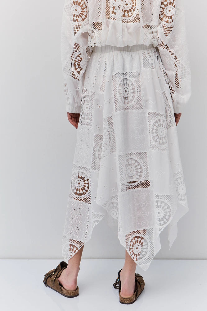 Falda larga boho fluida con bordados