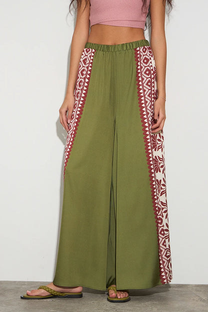 Pantalones wide leg estampado satinado