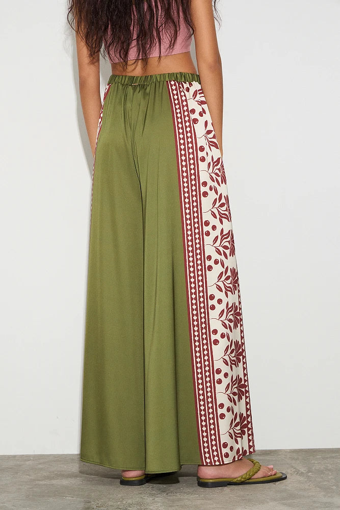 Pantalones wide leg estampado satinado