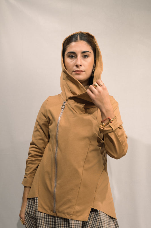 Chaqueta Asimétrica con Capucha