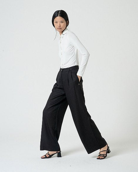 Pantalones anchos con pinzas