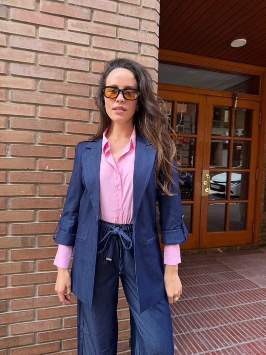 Pantalón fluido con cintura ajustable