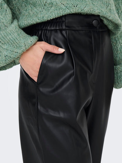 Pantalón Faux Leather