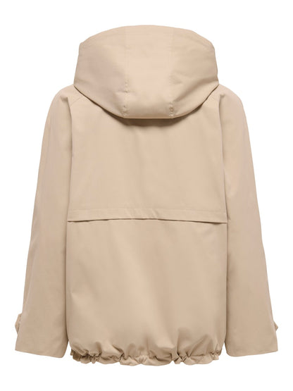 Chaqueta ligera beige con capucha