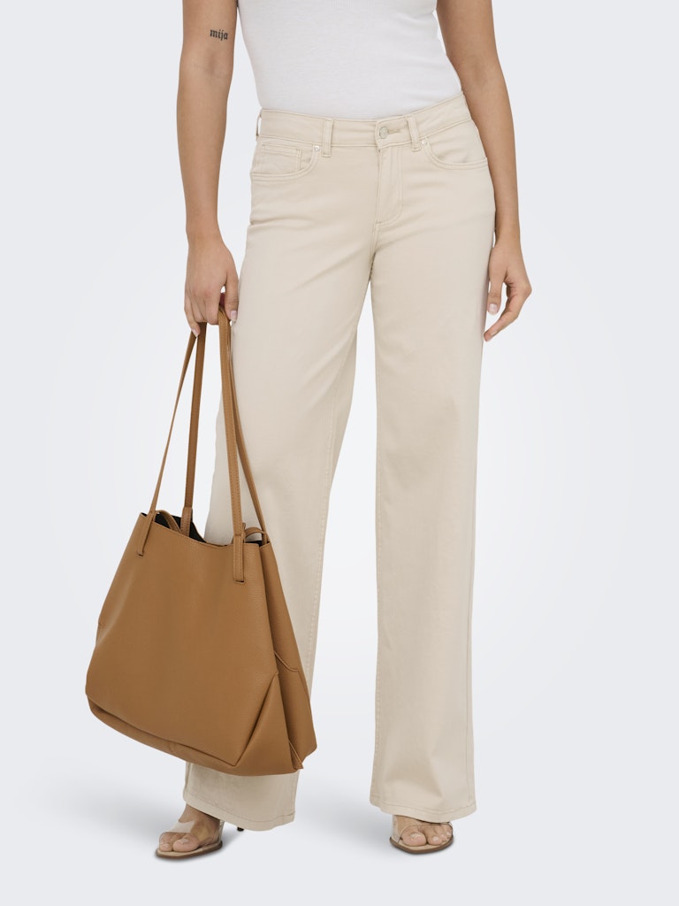 Pantalón recto de tiro medio con bolsillos