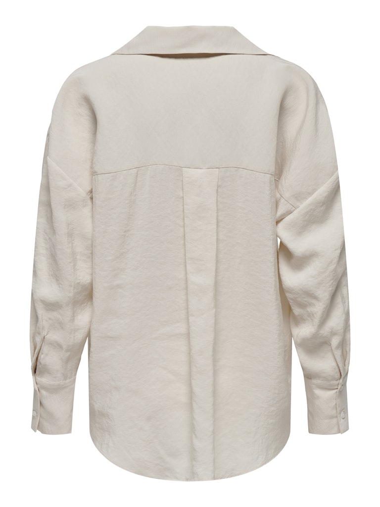 Camisa fluida de corte recto con botonadura frontal